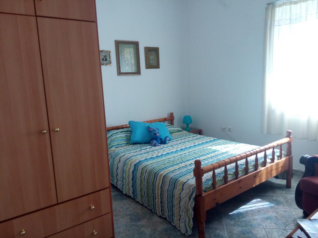 Anastasia - Efthimios Apartments Agios Konstantinos  Exterior photo